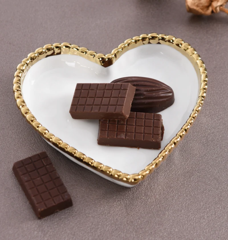 Mini Heart Dish White with Gold Trim - Image 3