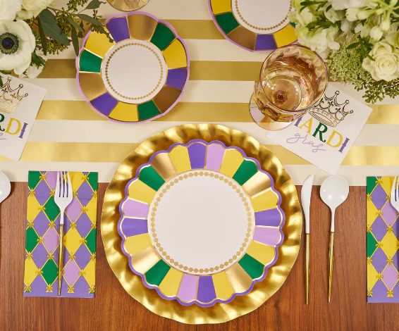 Scalloped Dinner Plate Lets Mardi - Image 2