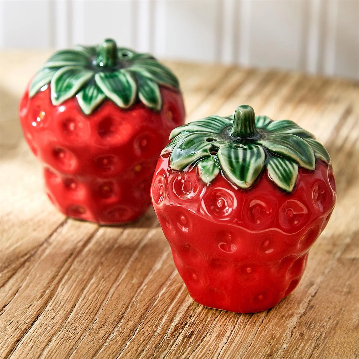 Very Berry Strawberry Salt and Pepper Shaker - Image 2